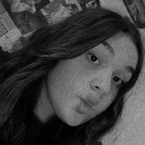 Meet your Posher, Adriana